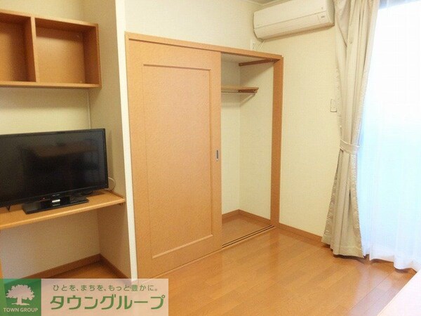 その他室内・内装(ポール付きクローゼットで大切なお洋服もシワになりません。)