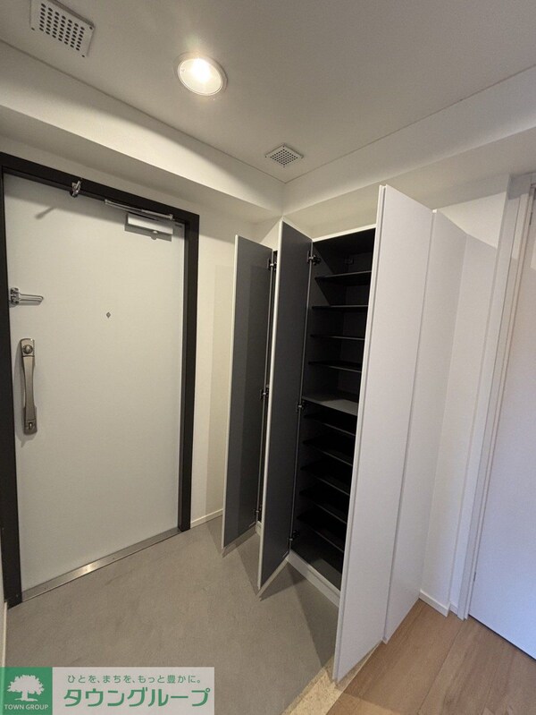 玄関(収納)