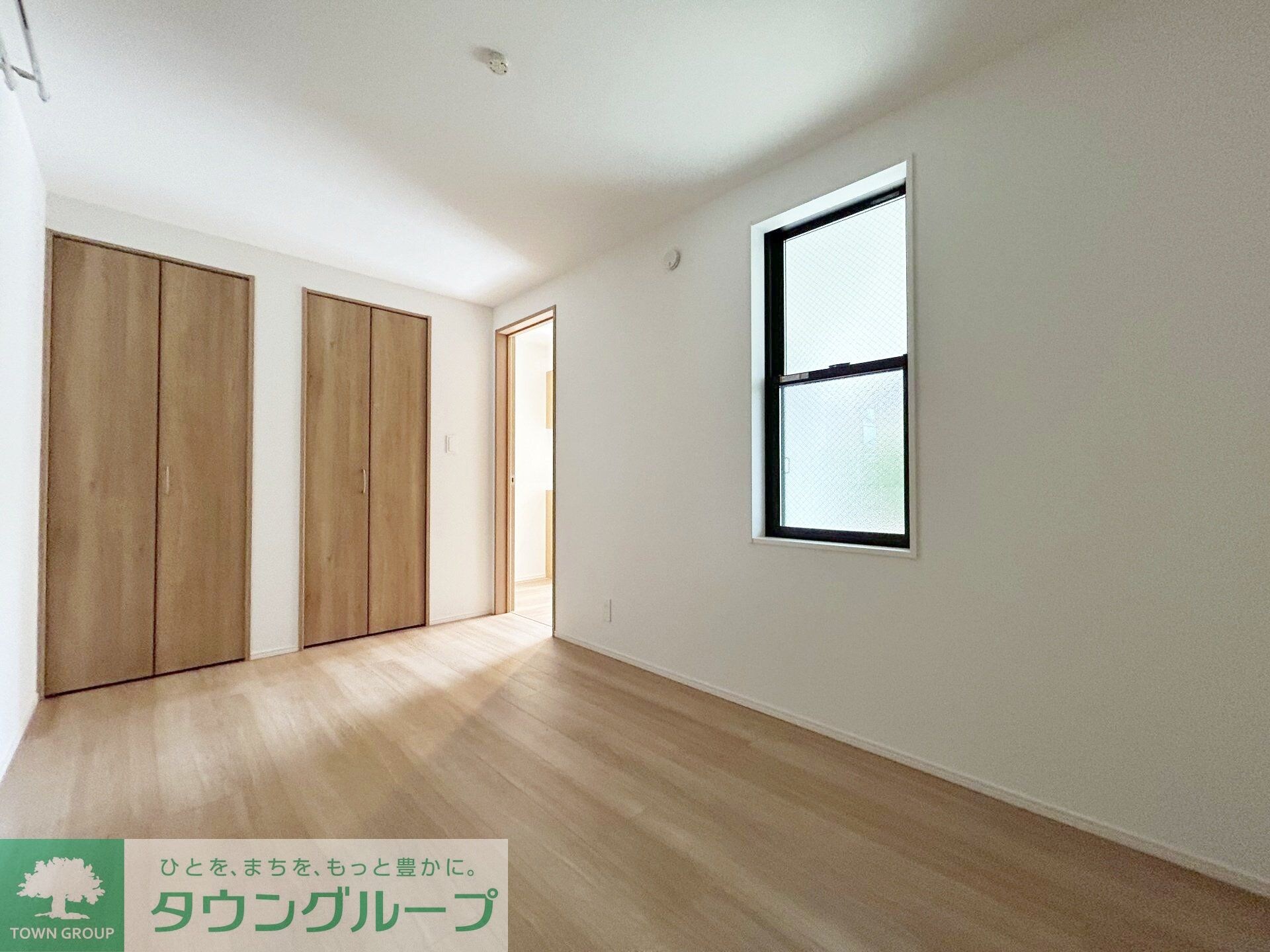 物件内観写真11　(1階洋室)