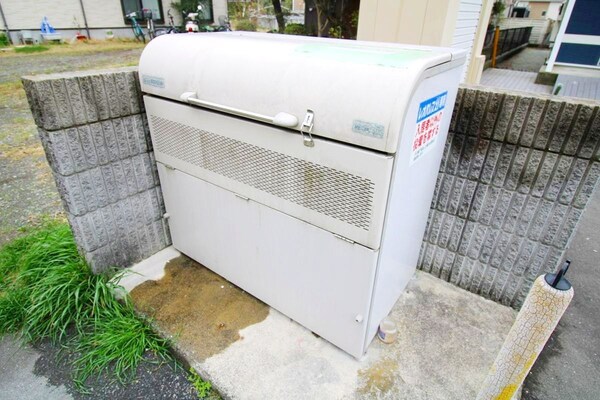 共有部分(ゴミ置き場)