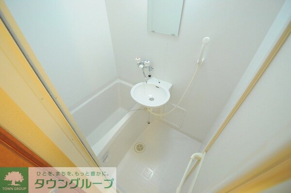 バス／シャワールーム等(同タイプ部屋の写真となり設備等は現況と異なる場合があります。)
