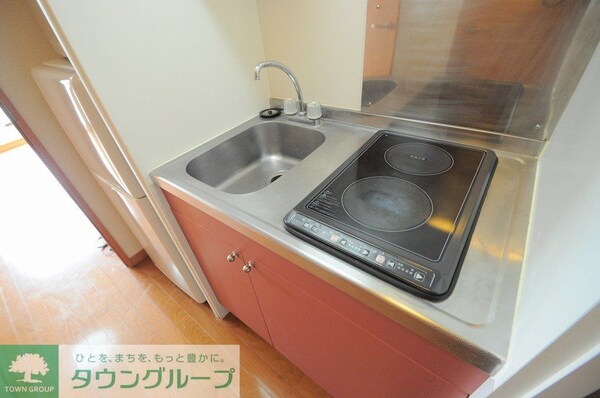 キッチン(同タイプ部屋の写真となり設備等は現況と異なる場合があります。)