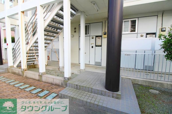 エントランス(★閑静な住宅街に立地★)