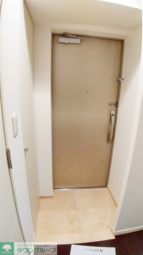 玄関(お部屋探しは株式会社　タウンハウジング　までお気軽にお問合…)