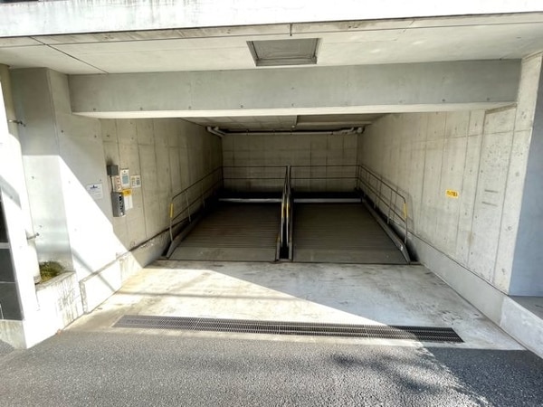 駐車場(部屋探しは株式会社　タウンハウジング　までお気軽にお問合せ…)