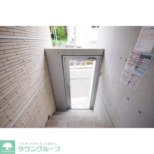 ロビー(部屋探しは株式会社　タウンハウジング　までお気軽にお問合せ…)