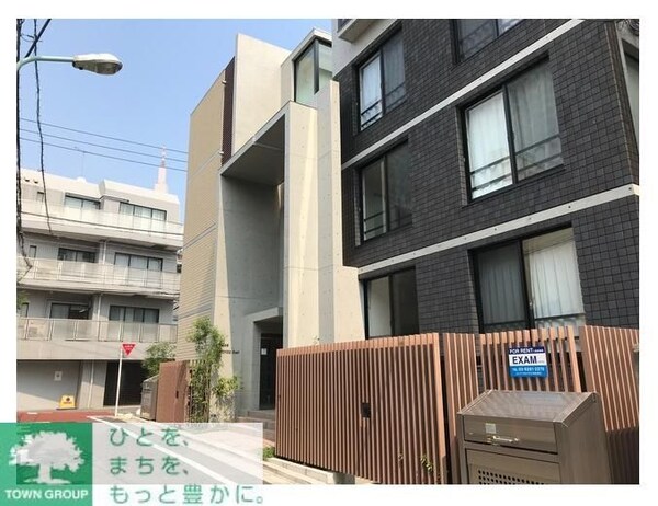 エントランス(部屋探しは株式会社　タウンハウジング　までお気軽にお問合せ…)