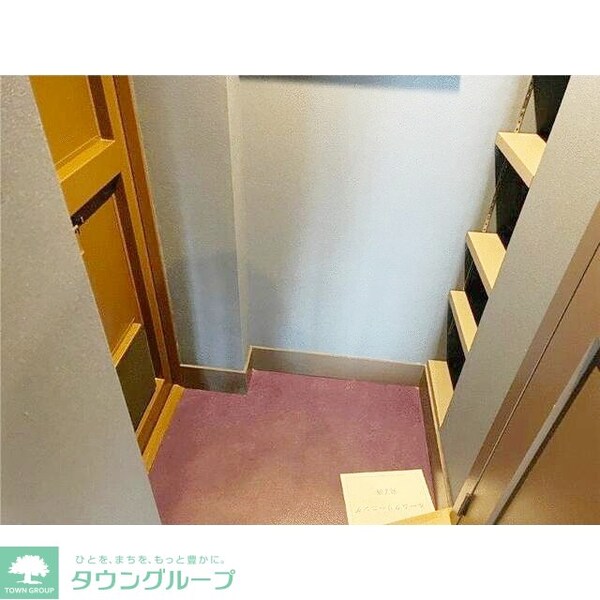 玄関(お部屋探しは株式会社　タウンハウジング　までお気軽にお問合…)