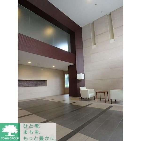 エントランス(部屋探しは株式会社　タウンハウジング　までお気軽にお問合せ…)