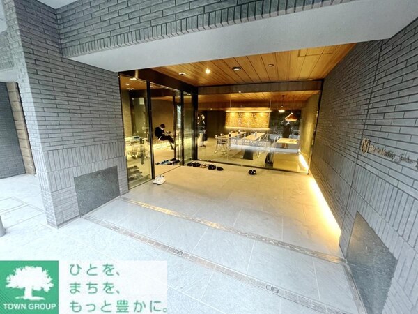 エントランス(部屋探しは株式会社　タウンハウジング　までお気軽にお問合せ…)