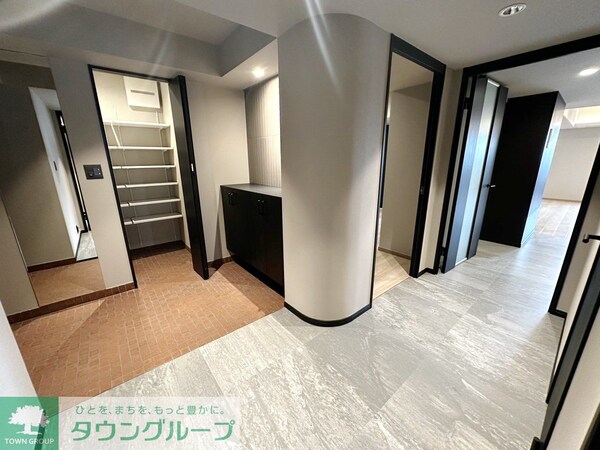 玄関(タウンハウジングレジデンス事業部　恵比寿店・赤坂店までお問…)
