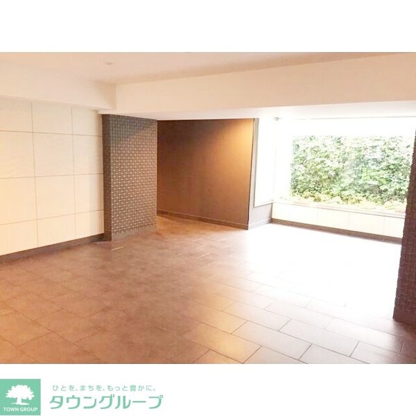 ロビー(部屋探しは株式会社　タウンハウジング　までお気軽にお問合せ…)