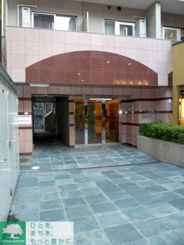 エントランス(部屋探しは株式会社　タウンハウジング　までお気軽にお問合せ…)