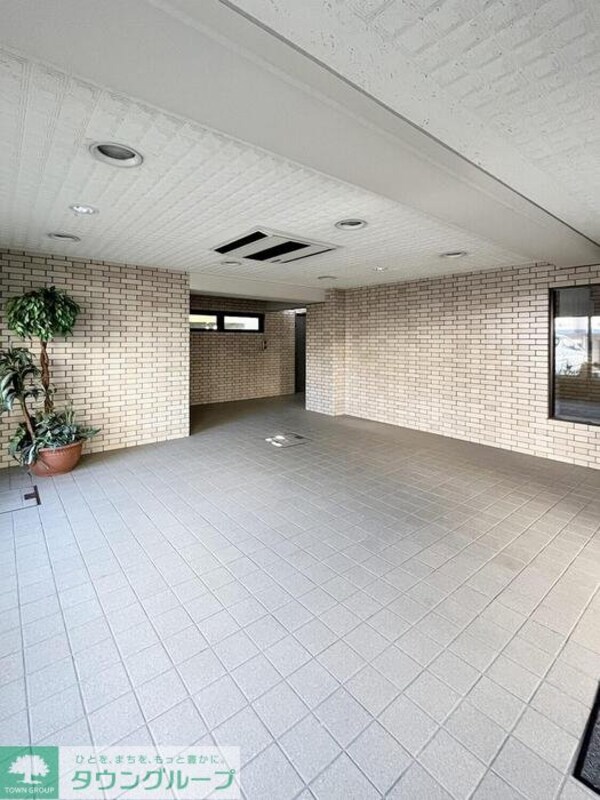 エントランス(部屋探しは株式会社　タウンハウジング　までお気軽にお問合せ…)