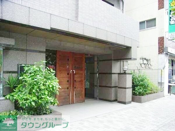 エントランス(部屋探しは株式会社　タウンハウジング　までお気軽にお問合せ…)