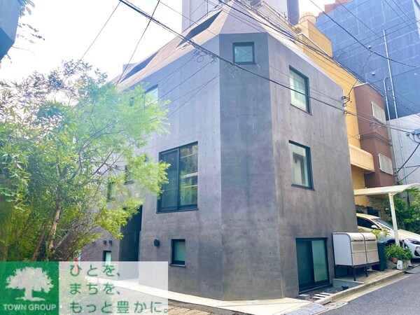 外観(お洒落な青山でお洒落な新生活！SOHO大歓迎★)