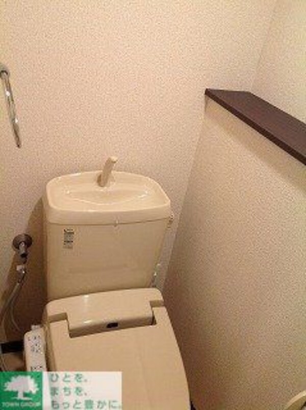 トイレ(同タイプの間取り撮影につき実際の物件とは異なる場合があります)