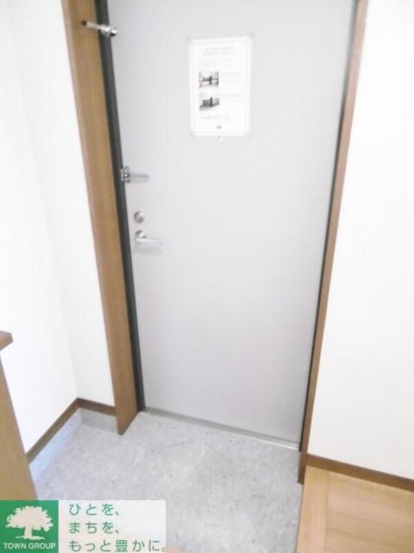 玄関(お部屋探しは株式会社　タウンハウジング　までお気軽にお問合…)