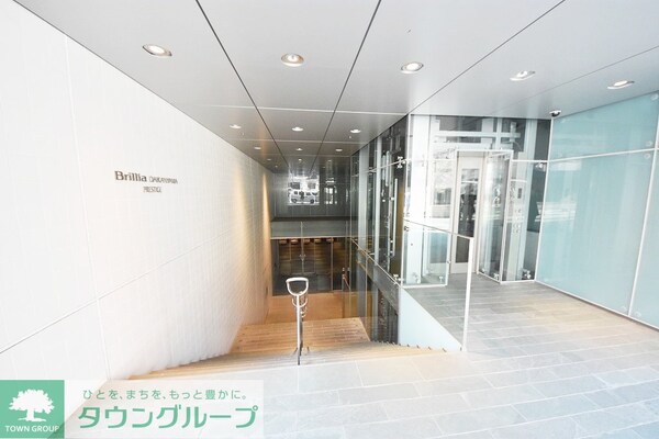 エントランス(部屋探しは株式会社　タウンハウジング　までお気軽にお問合せ…)