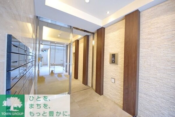 ロビー(部屋探しは株式会社　タウンハウジング　までお気軽にお問合せ…)