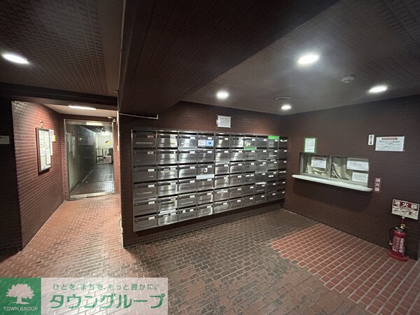 ロビー(部屋探しは株式会社　タウンハウジング　までお気軽にお問合せ…)
