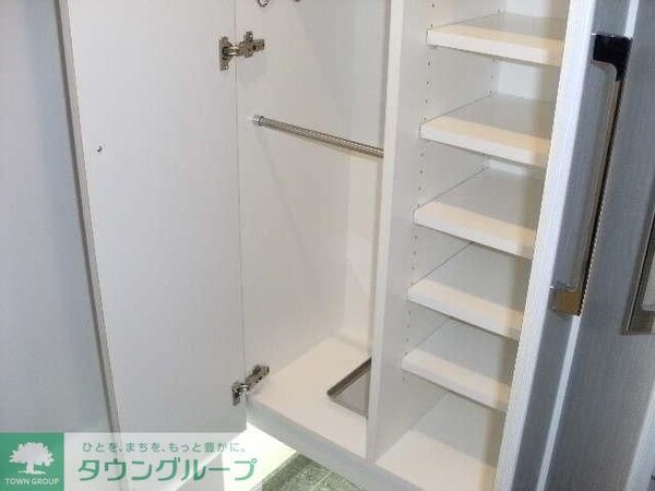 玄関(お部屋探しは株式会社　タウンハウジング　までお気軽にお問合…)