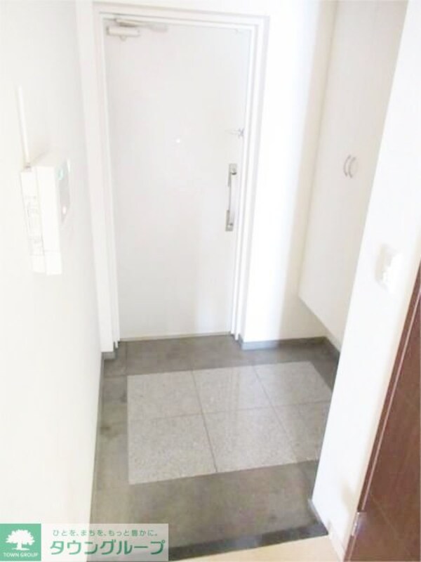 玄関(お部屋探しは株式会社　タウンハウジング　までお気軽にお問合…)