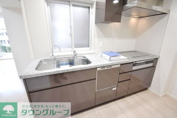 キッチン(お問合せは(株)タウンハウジングレジデンス事業部【03-…)