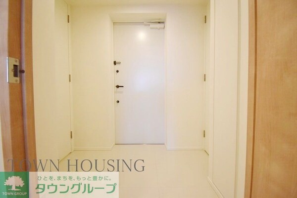 玄関(お部屋探しは株式会社　タウンハウジング　までお気軽にお問合…)