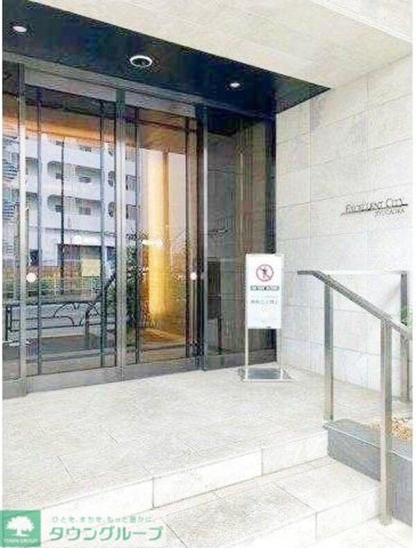 エントランス(部屋探しは株式会社　タウンハウジング　までお気軽にお問合せ…)