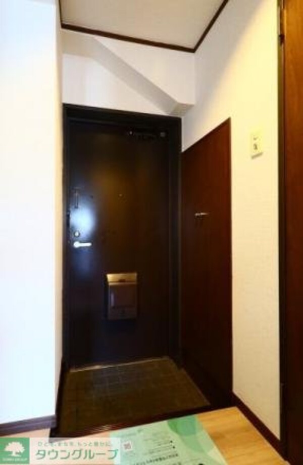 玄関(お部屋探しは株式会社　タウンハウジング　までお気軽にお問合…)