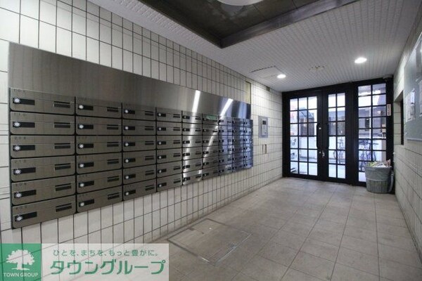 ロビー(部屋探しは株式会社　タウンハウジング　までお気軽にお問合せ…)