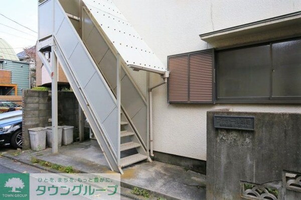 エントランス(部屋探しは株式会社　タウンハウジング　までお気軽にお問合せ…)