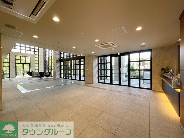 ロビー(部屋探しは株式会社　タウンハウジング　までお気軽にお問合せ…)