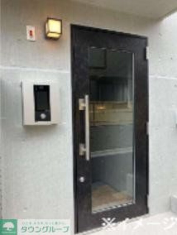 エントランス(部屋探しは株式会社　タウンハウジング　までお気軽にお問合せ…)