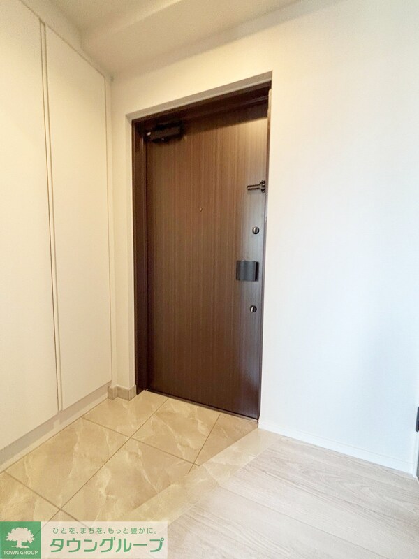 玄関(お部屋探しは株式会社　タウンハウジング　までお気軽にお問合…)