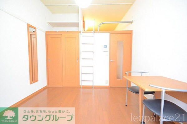 リビング・居室(同タイプの間取り撮影につき実際の物件とは異なる場合があります)
