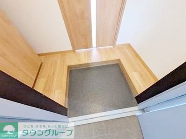 玄関(お部屋探しは株式会社　タウンハウジング　までお気軽にお問合…)