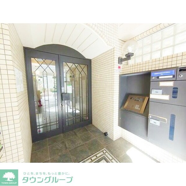 ロビー(部屋探しは株式会社　タウンハウジング　までお気軽にお問合せ…)