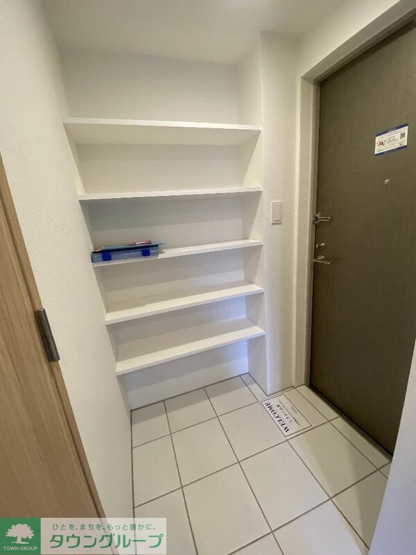 玄関(お部屋探しは株式会社　タウンハウジング　までお気軽にお問合…)