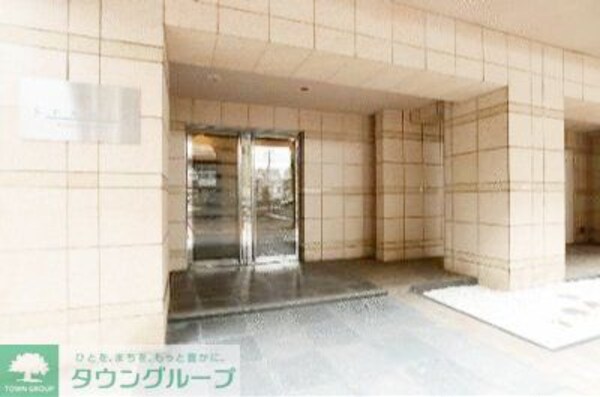 エントランス(部屋探しは株式会社　タウンハウジング　までお気軽にお問合せ…)