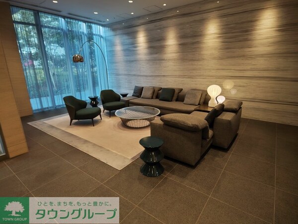 ロビー(部屋探しは株式会社　タウンハウジング　までお気軽にお問合せ…)