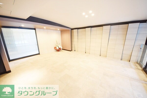 ロビー(部屋探しは株式会社　タウンハウジング　までお気軽にお問合せ…)