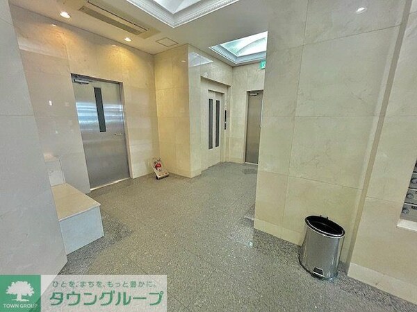 ロビー(部屋探しは株式会社　タウンハウジング　までお気軽にお問合せ…)