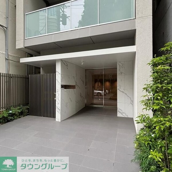 エントランス(部屋探しは株式会社　タウンハウジング　までお気軽にお問合せ…)