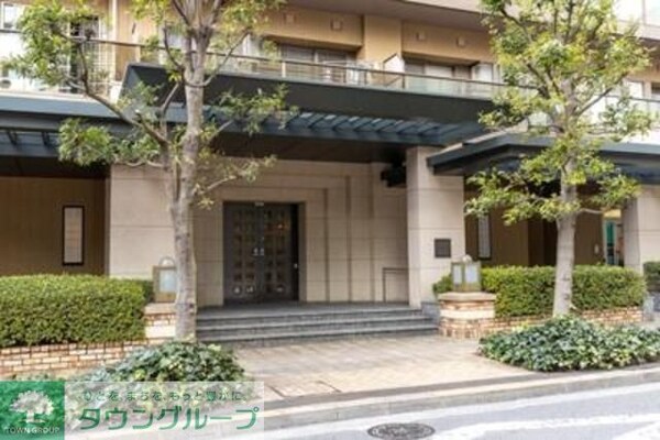 エントランス(部屋探しは株式会社　タウンハウジング　までお気軽にお問合せ…)