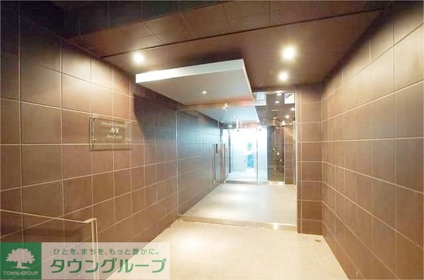 エントランス(部屋探しは株式会社　タウンハウジング　までお気軽にお問合せ…)