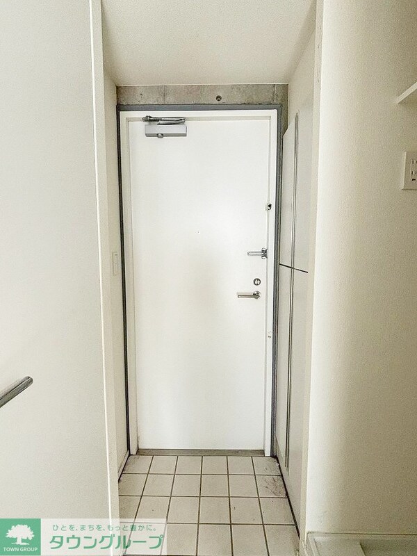 玄関(お部屋探しは株式会社　タウンハウジング　までお気軽にお問合…)