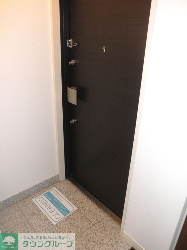 玄関(お部屋探しは株式会社　タウンハウジング　までお気軽にお問合…)