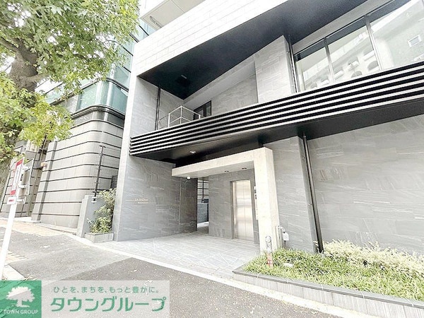エントランス(部屋探しは株式会社　タウンハウジング　までお気軽にお問合せ…)